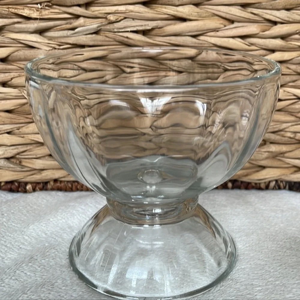 Libbey Set of two Ribbed Oversized Dessert Footed Ice Cream Bowls Serendipity